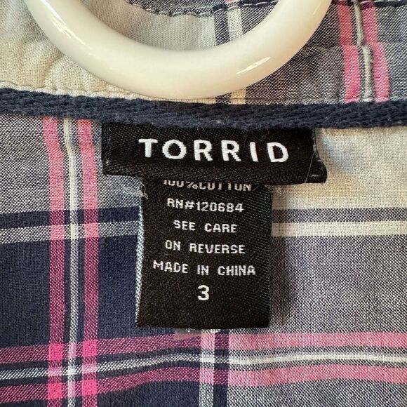 Torrid plaid shirt, 3x, 100% cotton, long sleeve with 3/4 roll up Lightweight - Picture 3 of 6